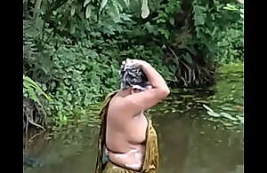 Bengali Aunty In violation Bathing Part (1)